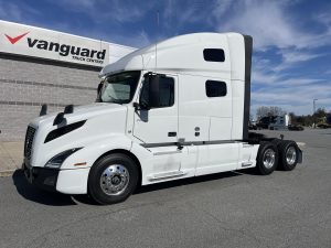 2023 VOLVO VNL64T760 9040445693