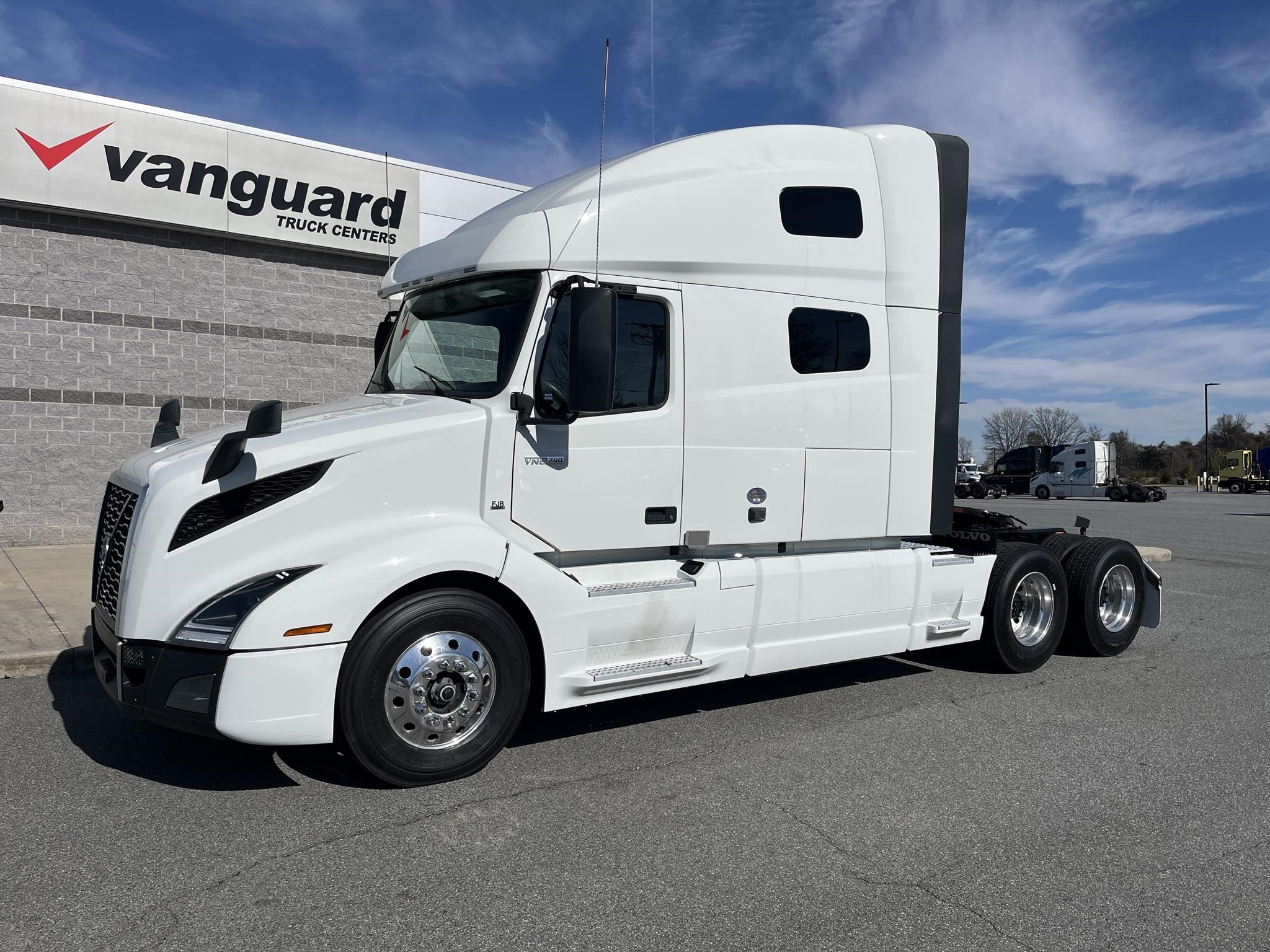 2023 VOLVO VNL64T760 - image 1 of 6