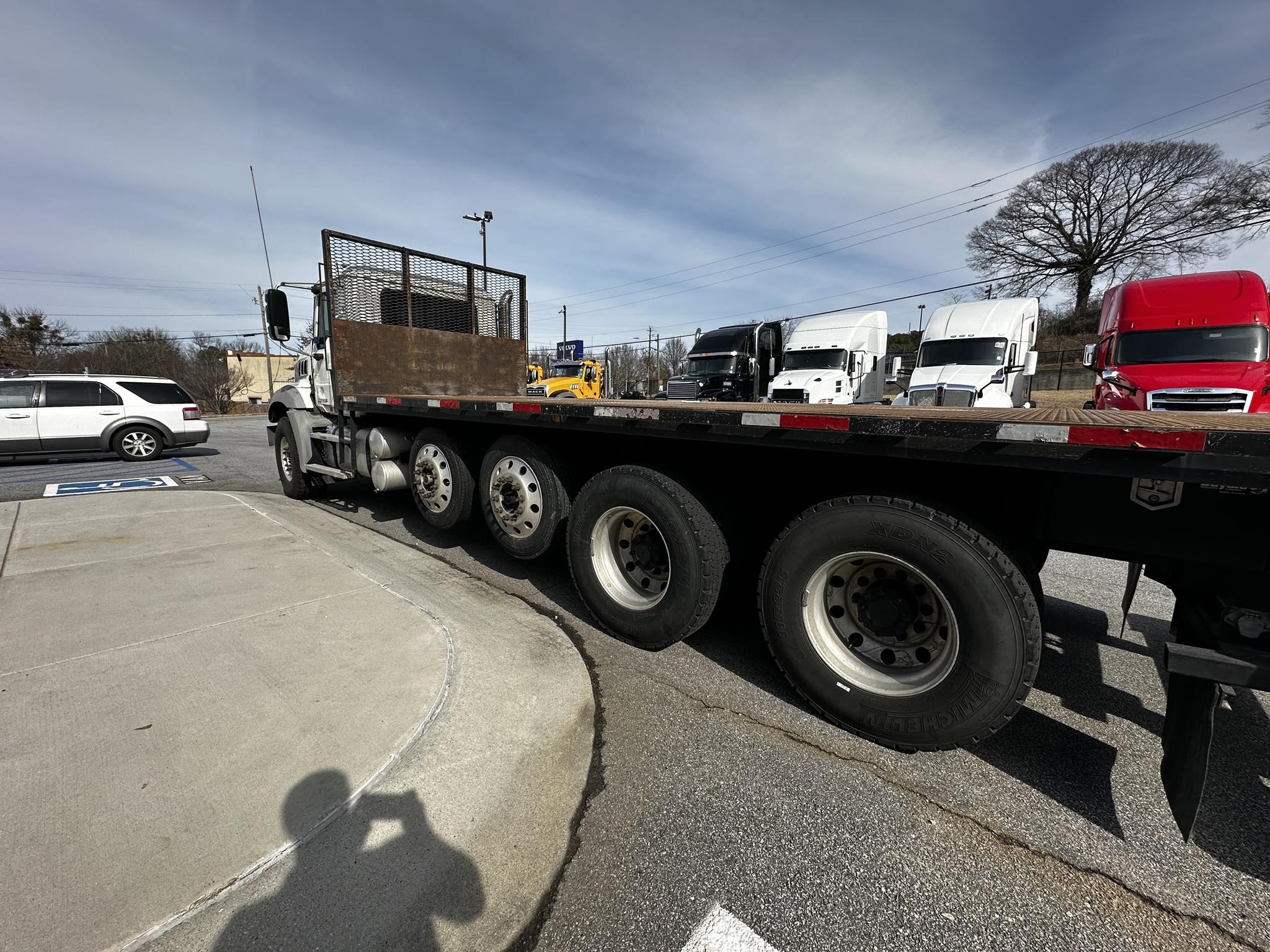 2018 MACK GRANITE GU813 - image 4 of 6