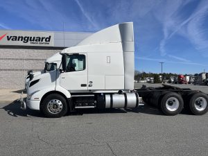 2020 VOLVO VNR64T640 9041998815