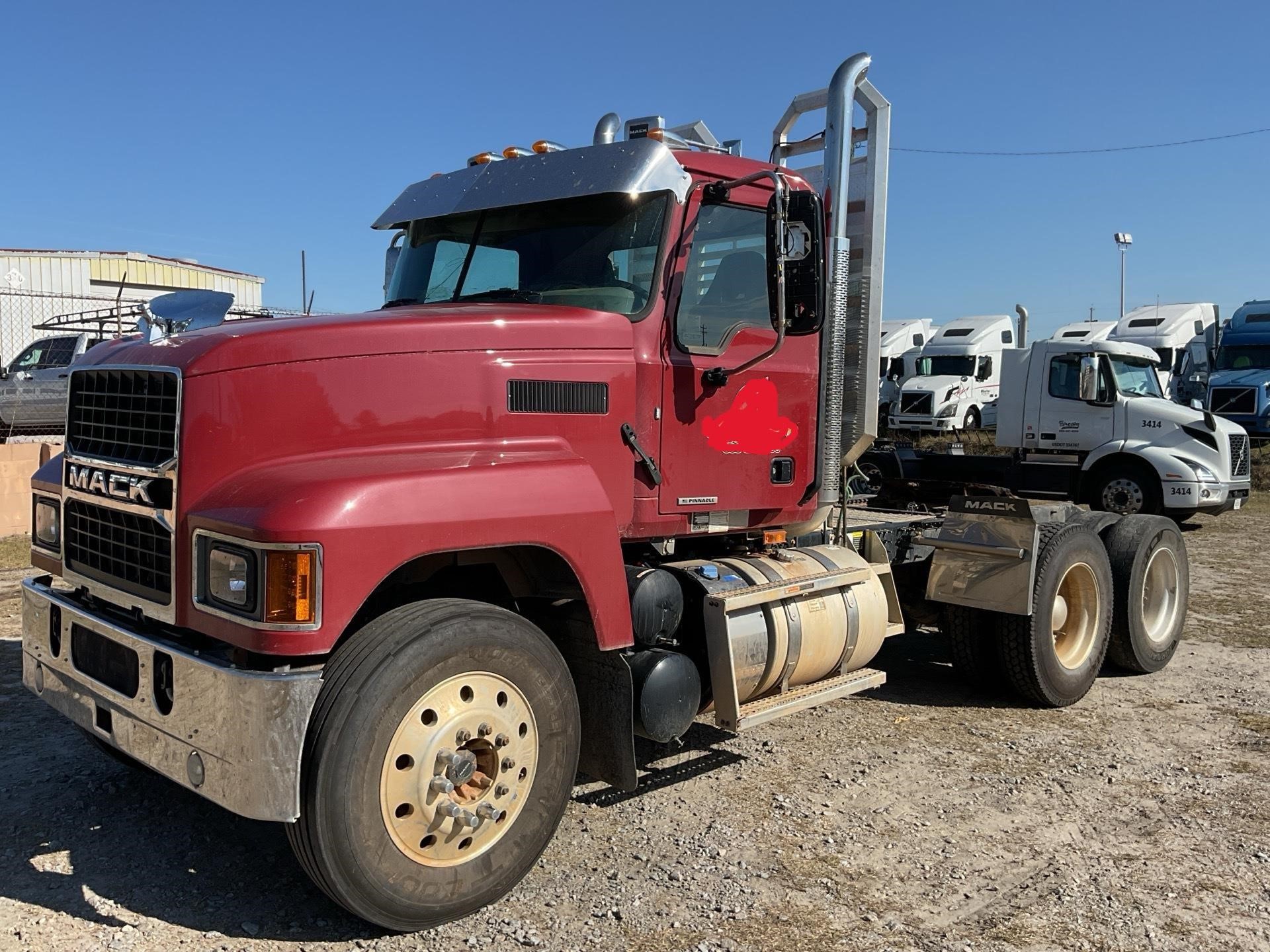 2023 MACK PINNACLE 64T - image 1 of 2