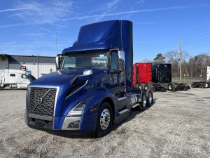 2025 VOLVO VNL64T300 9042288515