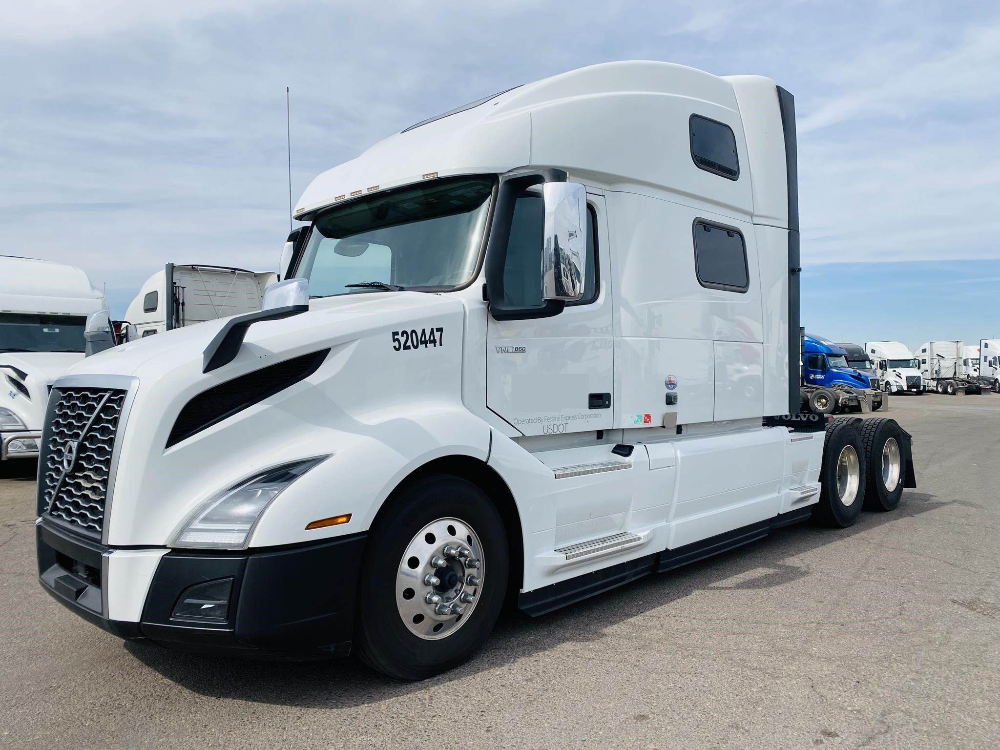 2023 VOLVO VNL64T860 - image 1 of 6