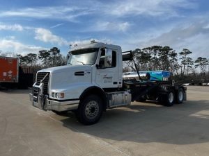 2020 VOLVO VHD64B300 9042321815