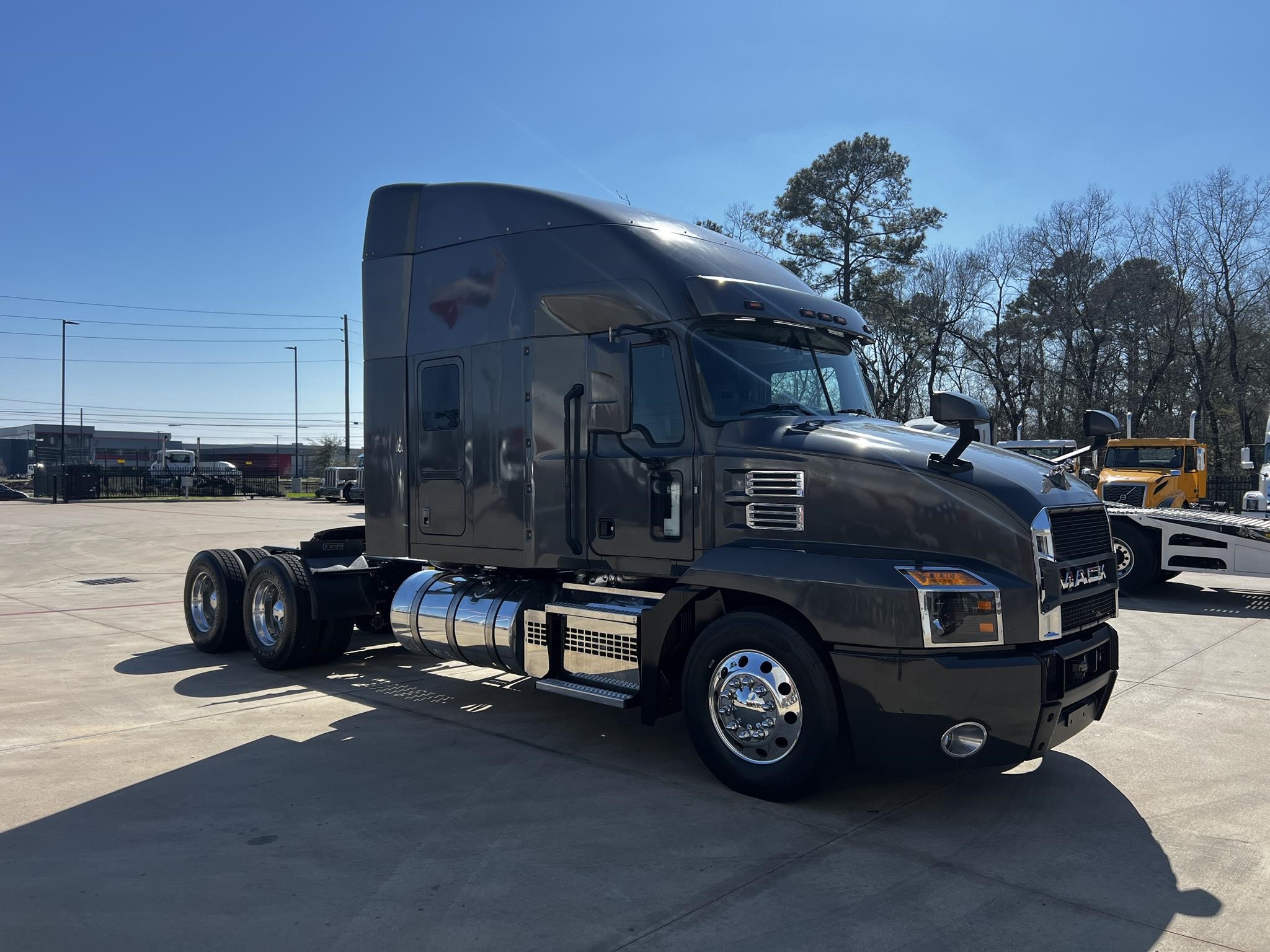 2020 MACK ANTHEM 64T - image 3 of 6