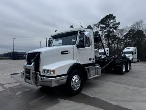 2020 VOLVO VHD64B300 9042868954