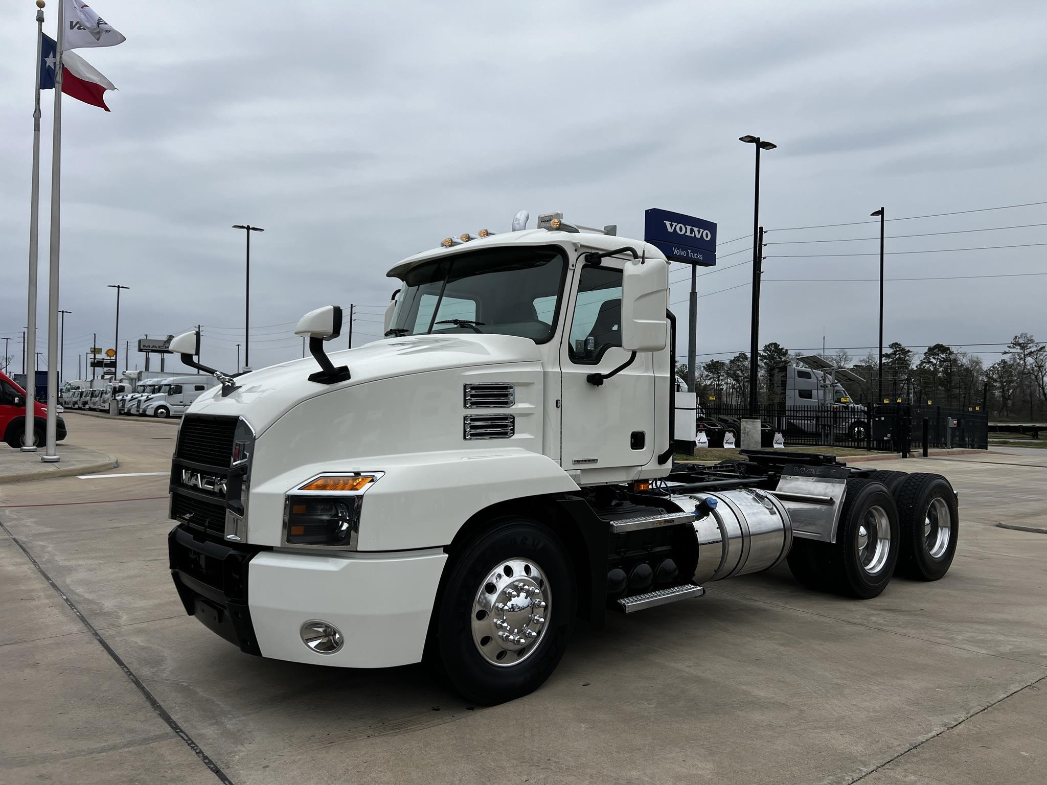 2019 MACK ANTHEM 64T - image 1 of 6