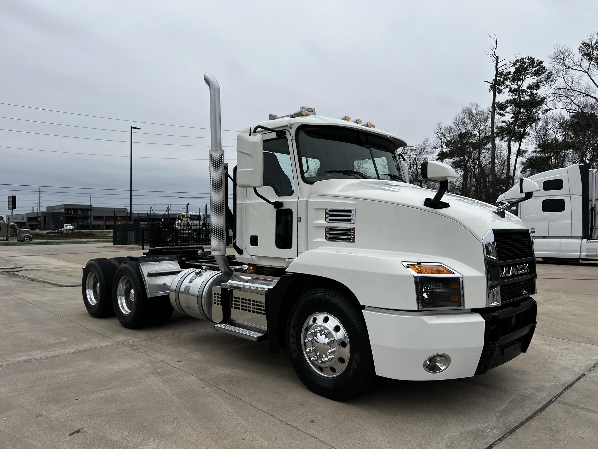 2019 MACK ANTHEM 64T - image 3 of 6