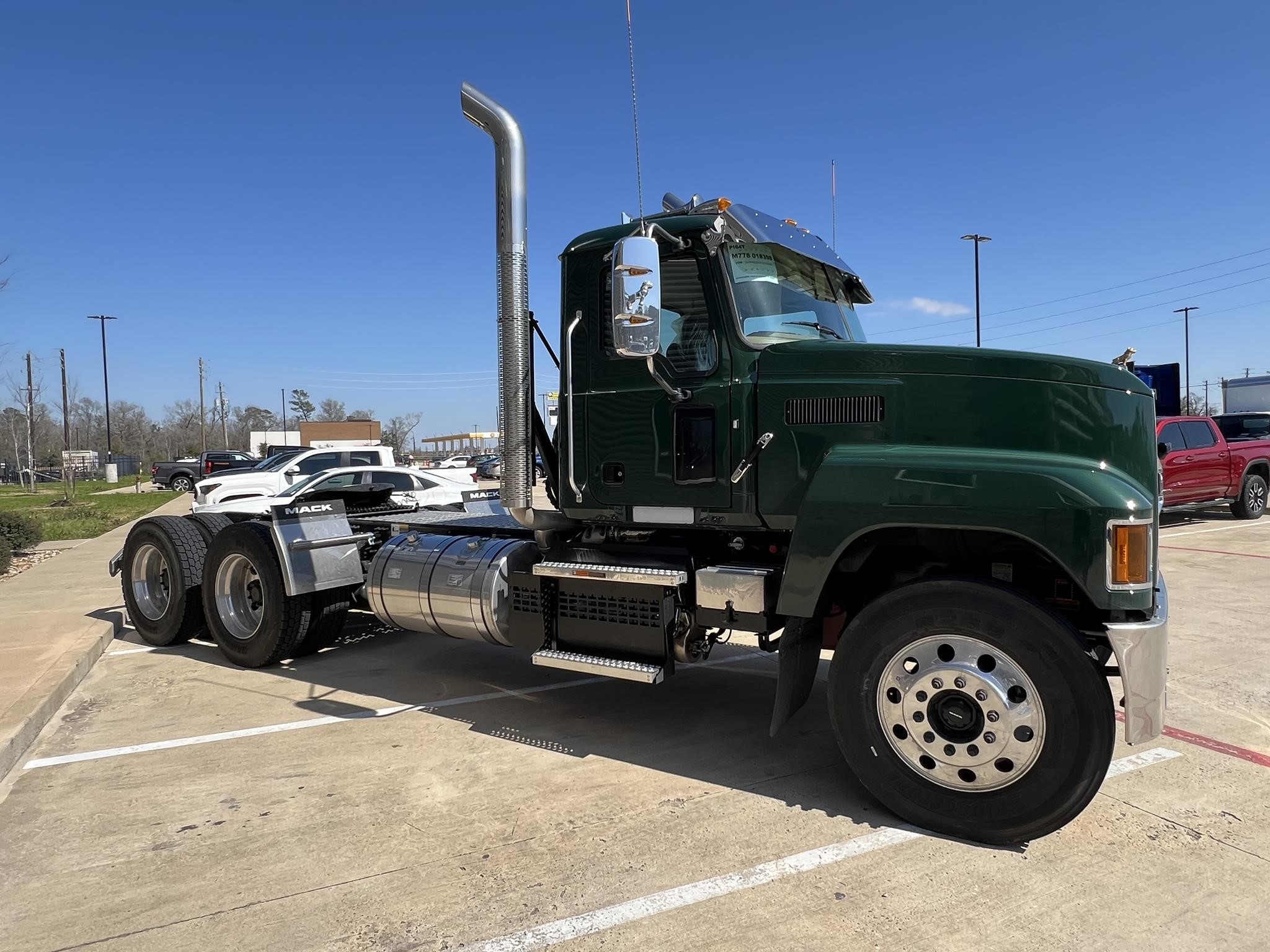 2026 MACK PINNACLE 64T - image 4 of 6