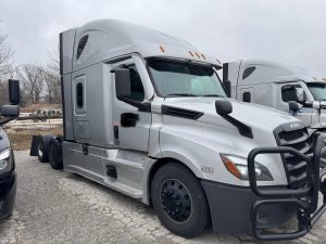 2023 FREIGHTLINER CASCADIA 126 9043055644