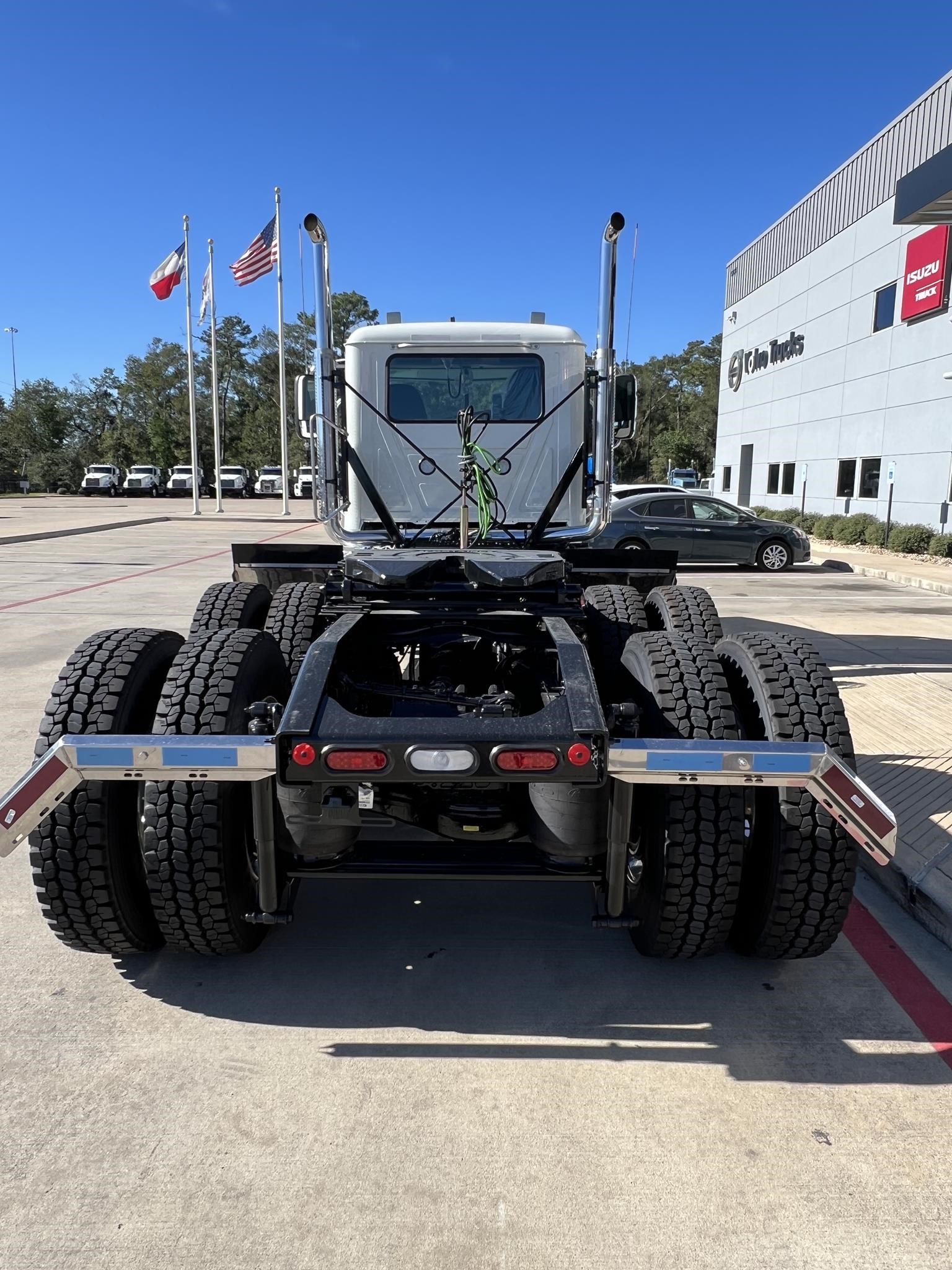 2025 MACK GRANITE 64FT - image 4 of 5