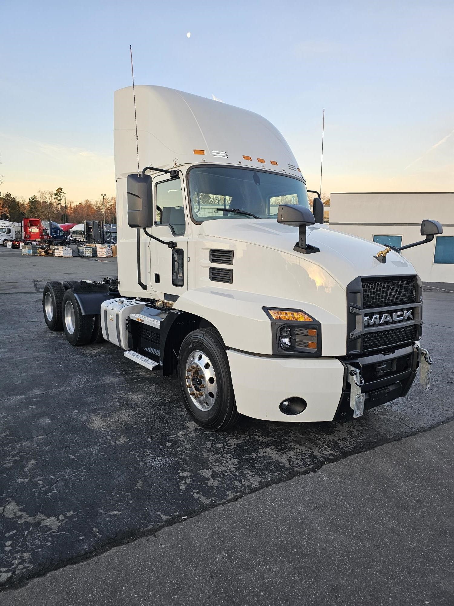 2020 MACK ANTHEM 64T - image 1 of 6