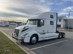 2023 VOLVO VNL64T860 9044326179