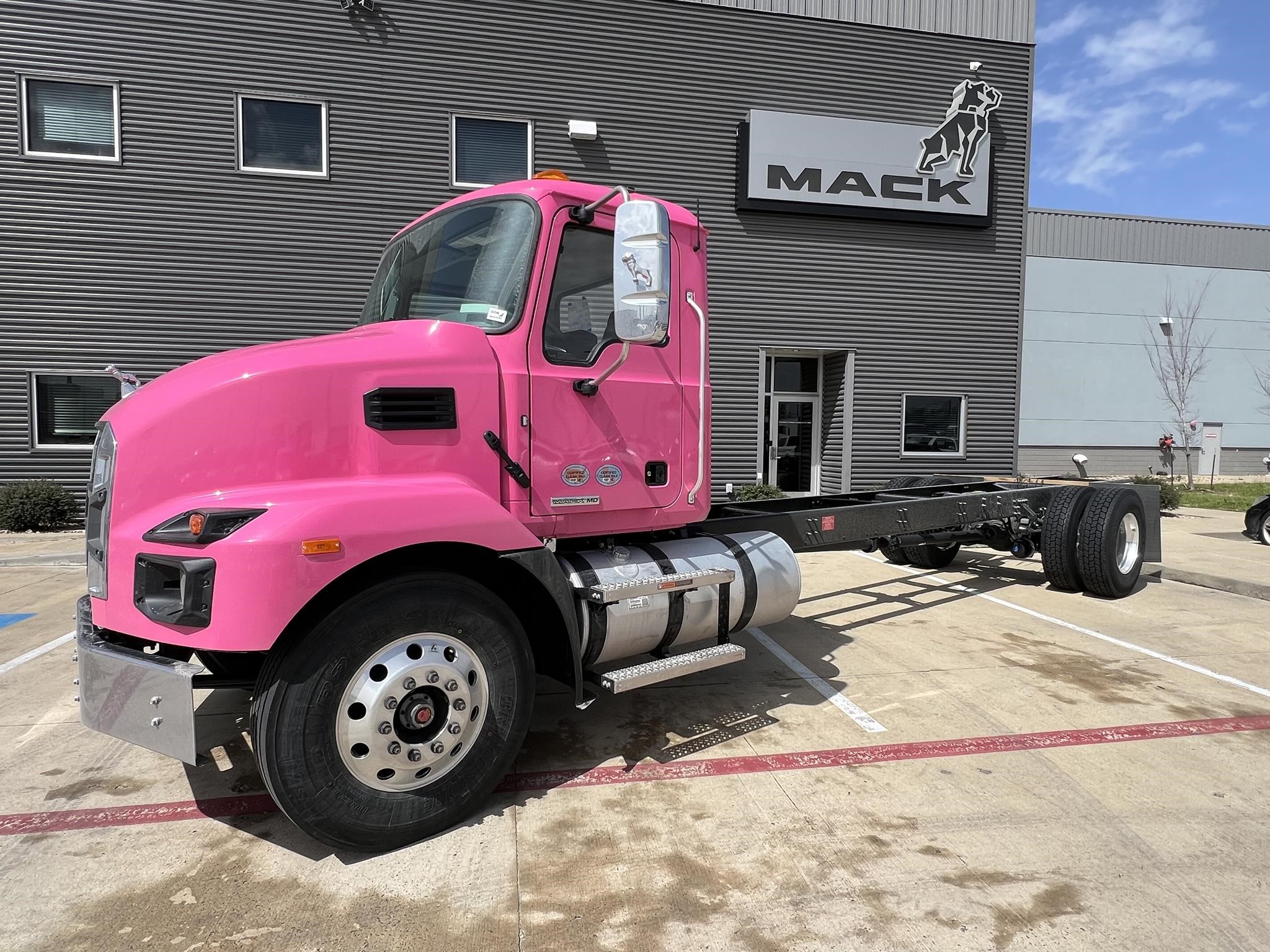 2026 MACK MD6 - image 3 of 6