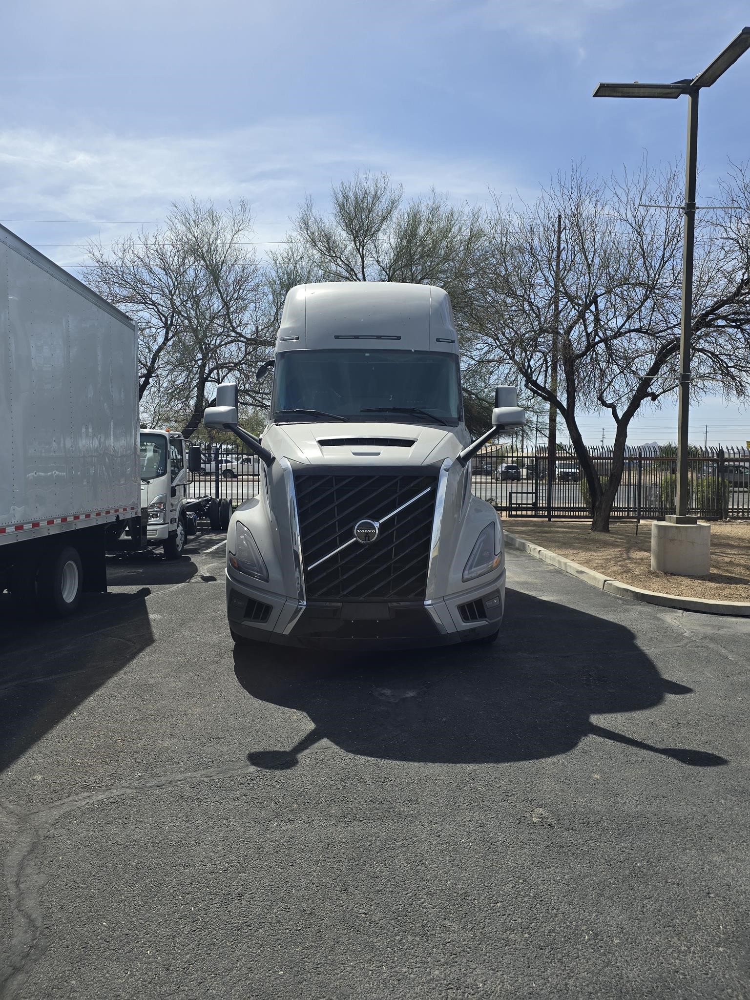 2026 VOLVO VNL64T860 - image 2 of 6