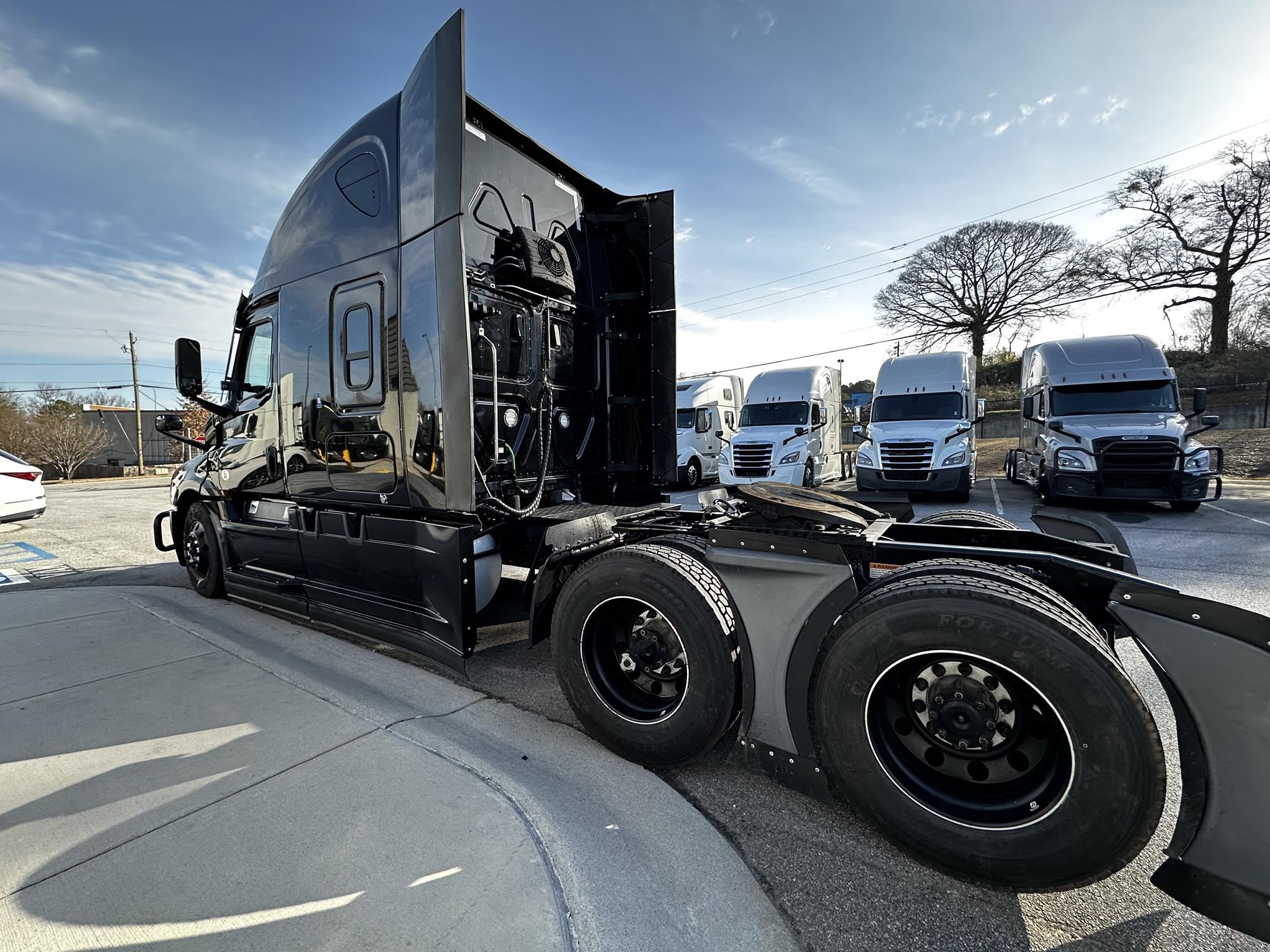 2023 FREIGHTLINER CASCADIA 126 - image 6 of 6