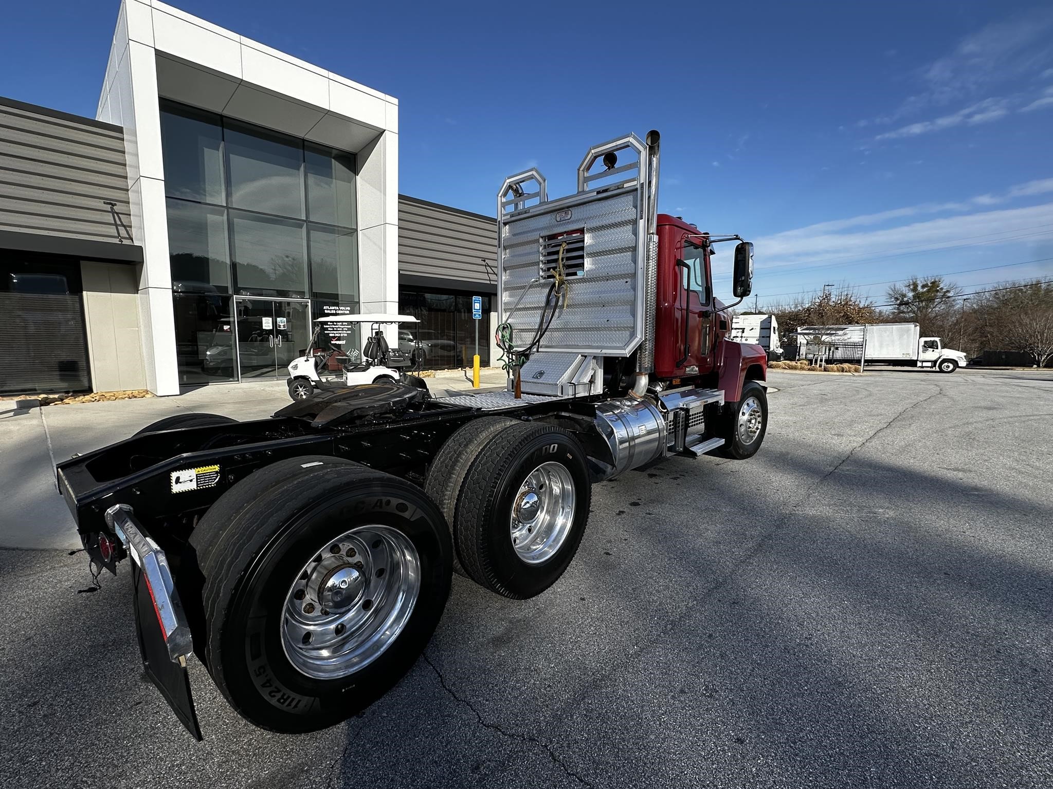 2023 MACK PINNACLE 64T - image 3 of 6