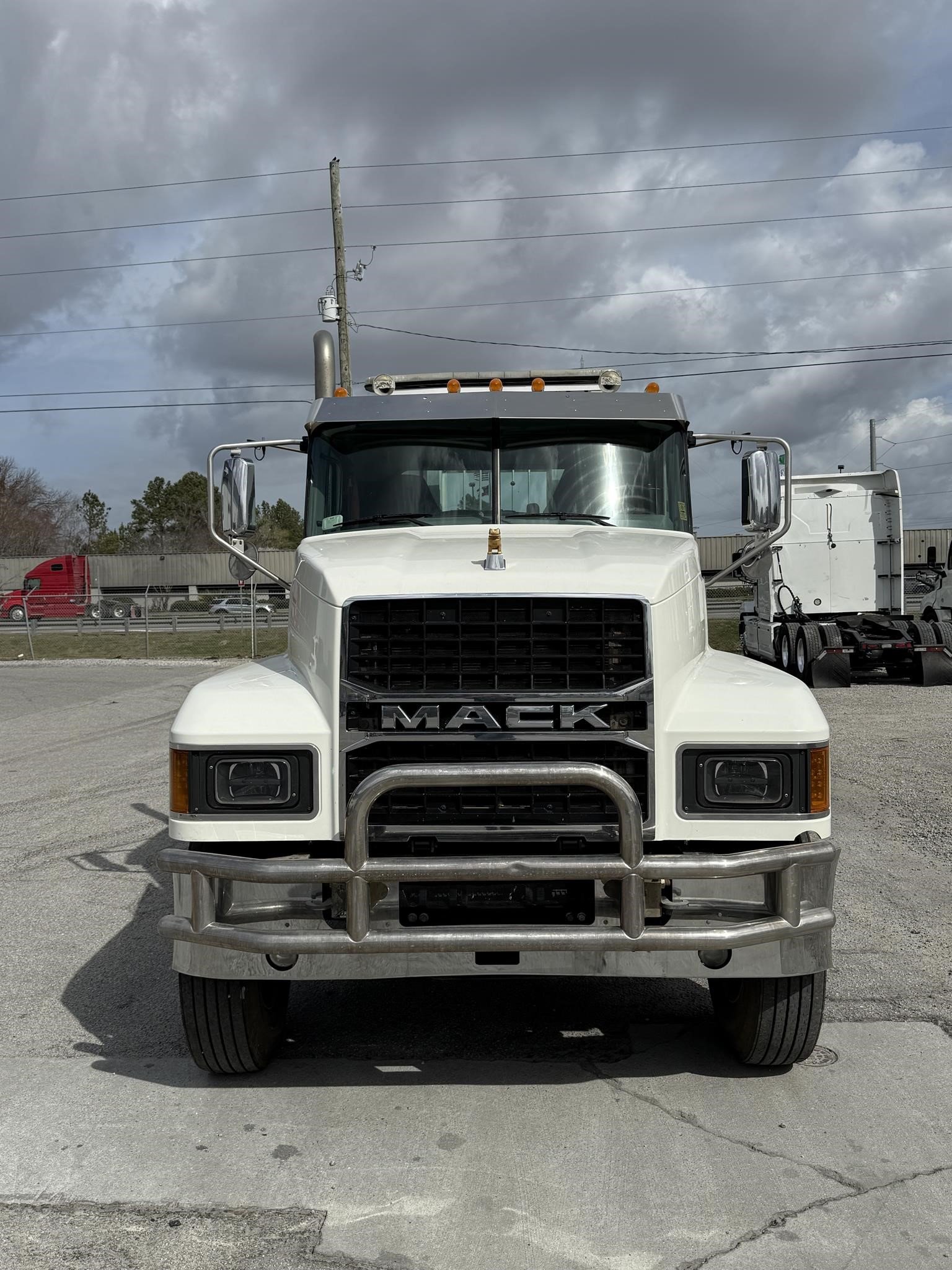 2020 MACK PINNACLE 64T - image 3 of 3