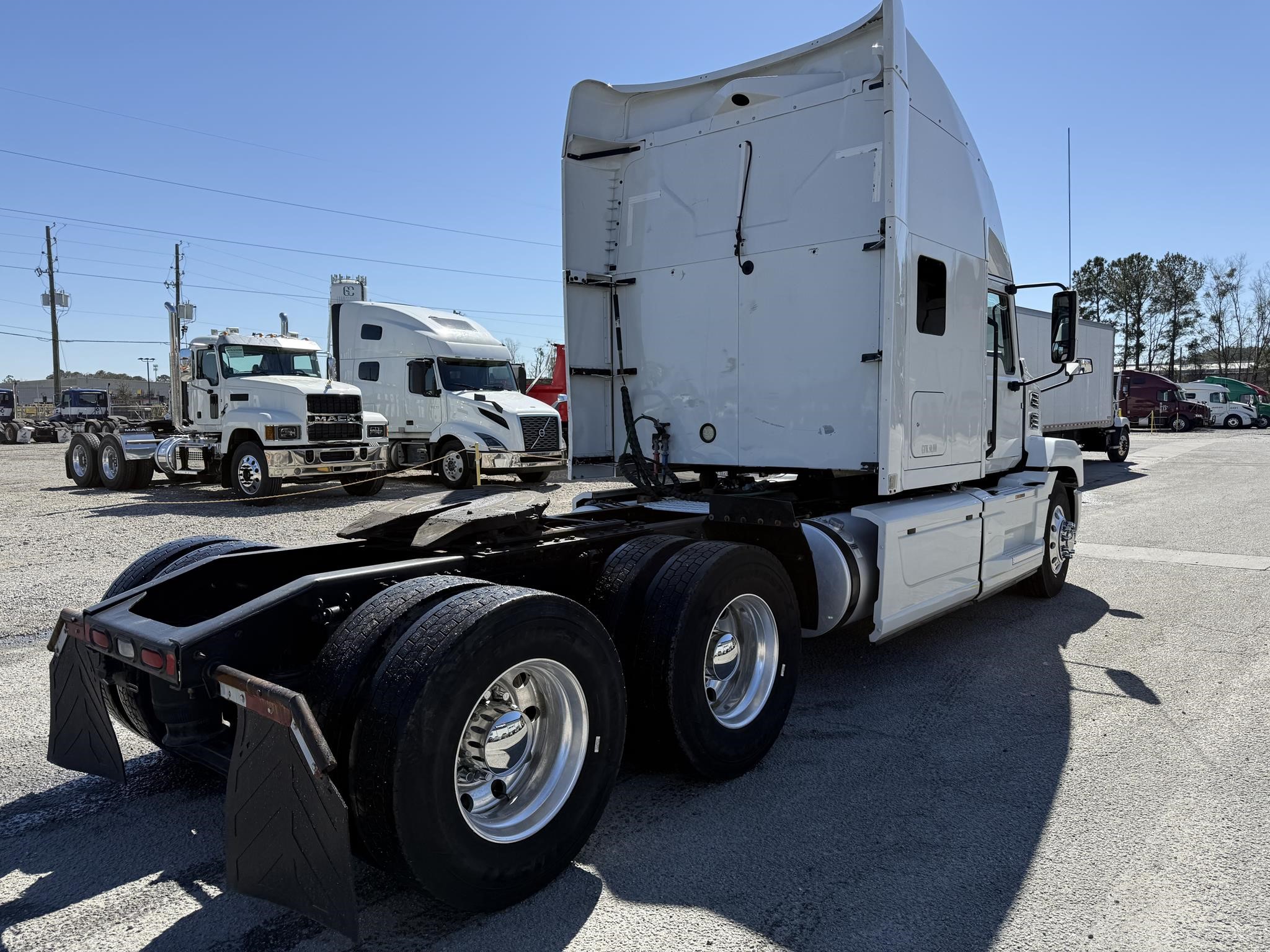 2019 MACK ANTHEM 64T - image 3 of 6