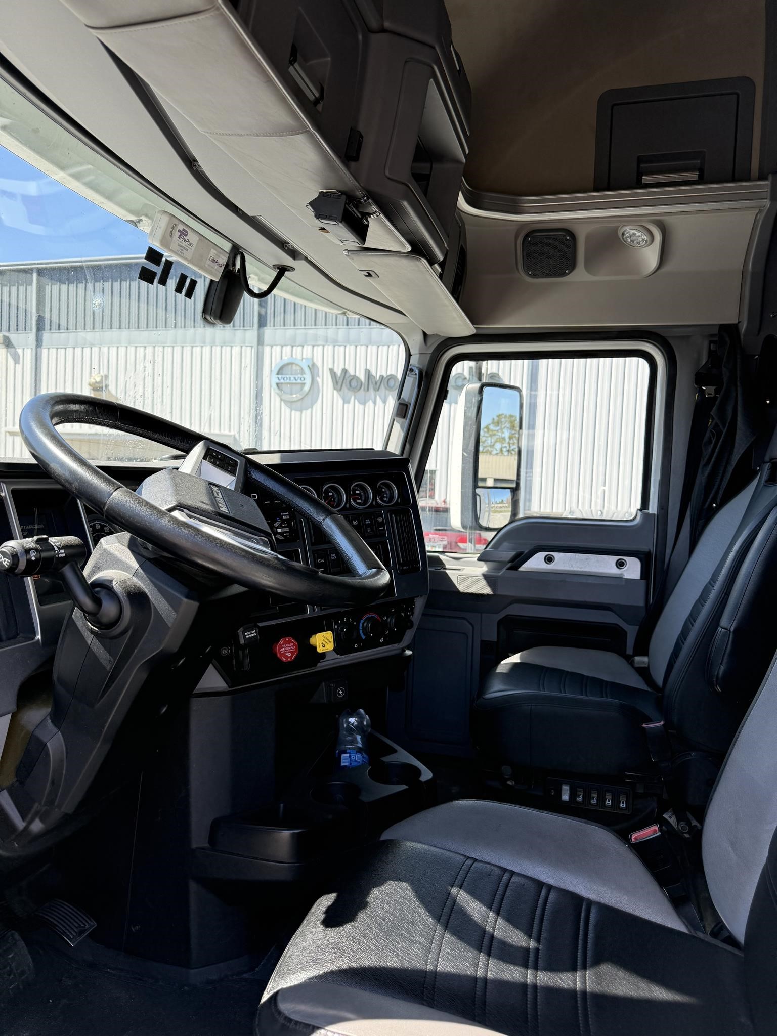 2019 MACK ANTHEM 64T - image 5 of 6