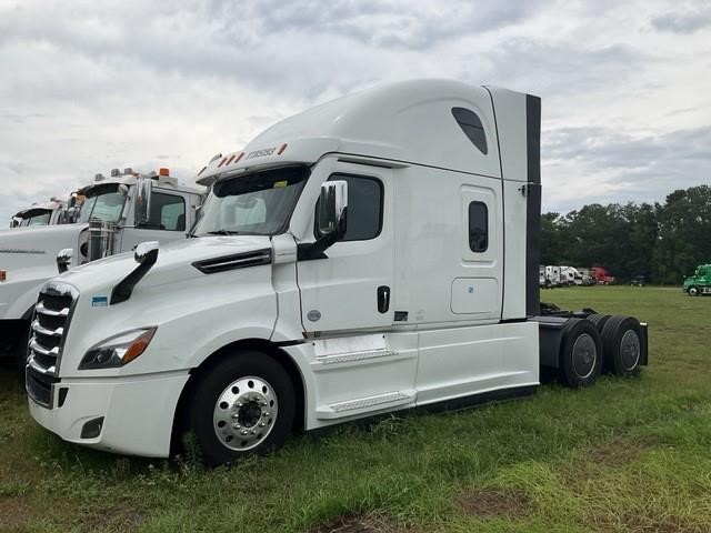 2023 FREIGHTLINER CASCADIA 126 - image 1 of 5