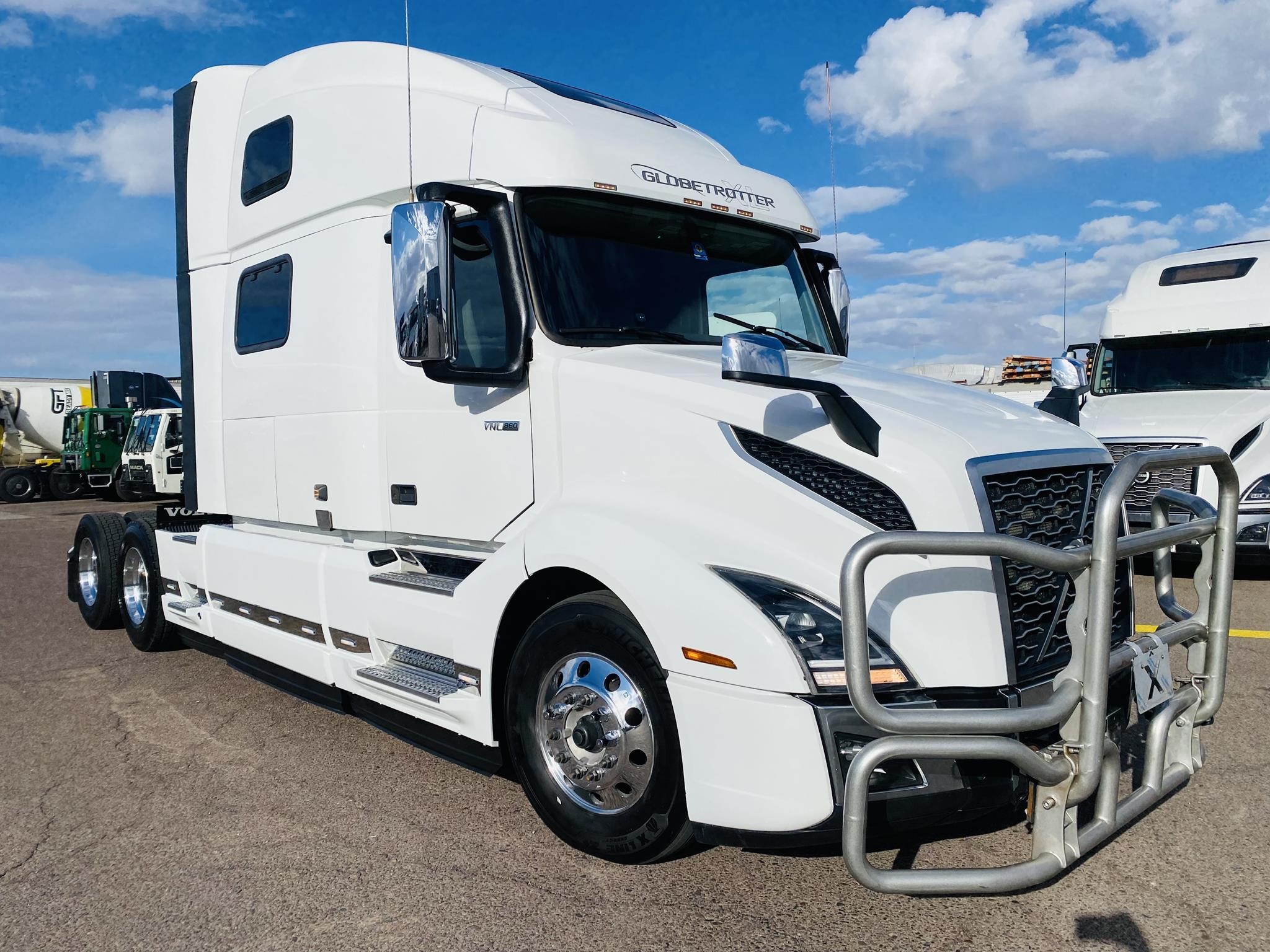 2024 VOLVO VNL64T860 - image 3 of 6