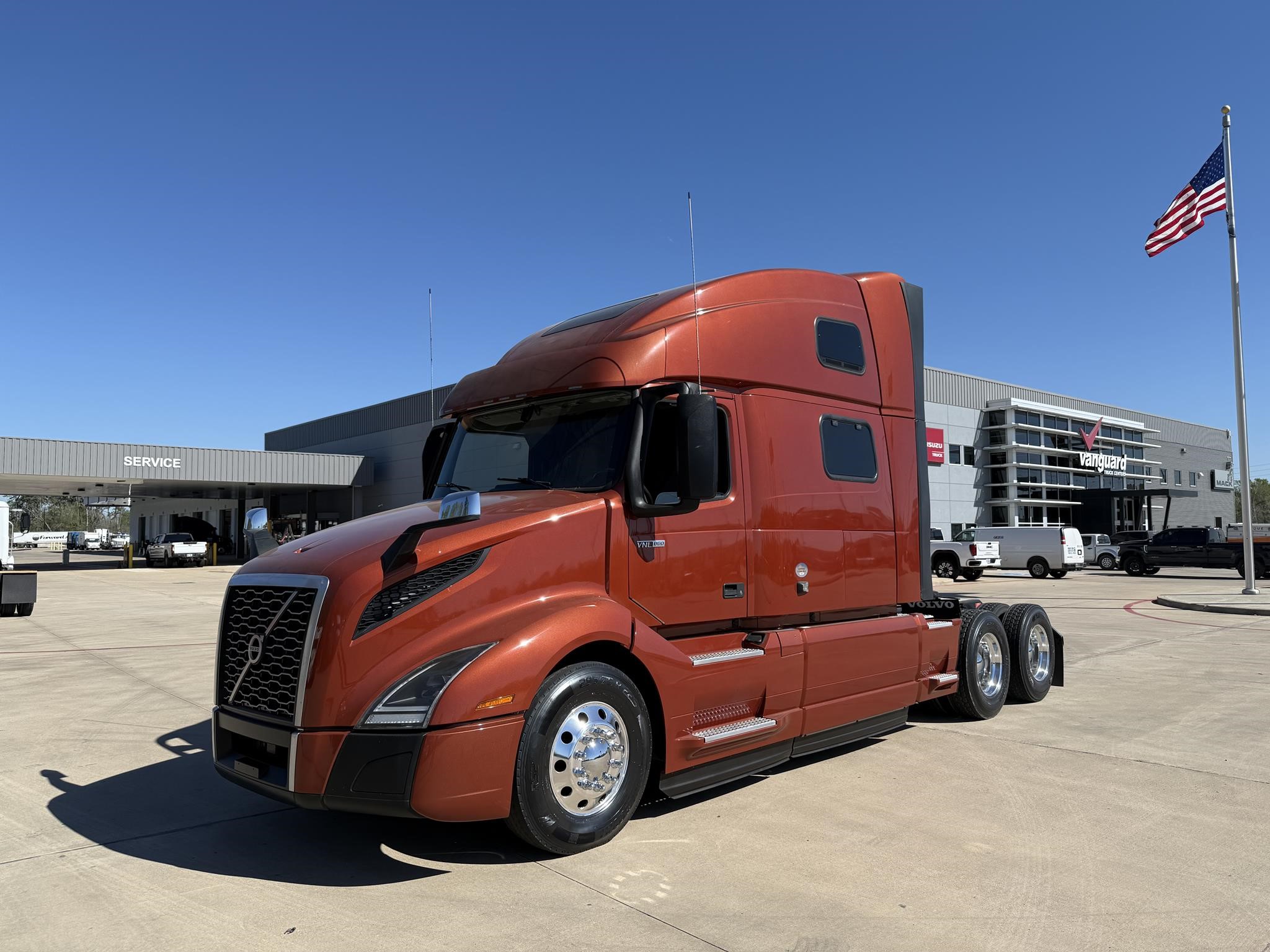 2023 VOLVO VNL64T860 - image 1 of 6