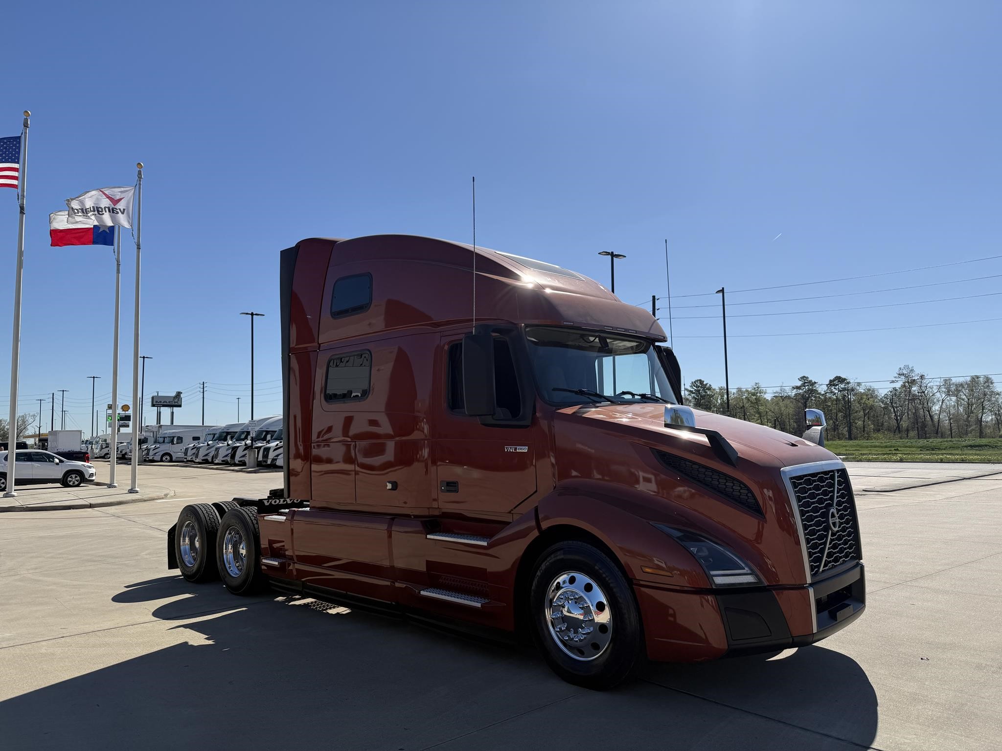 2023 VOLVO VNL64T860 - image 3 of 6