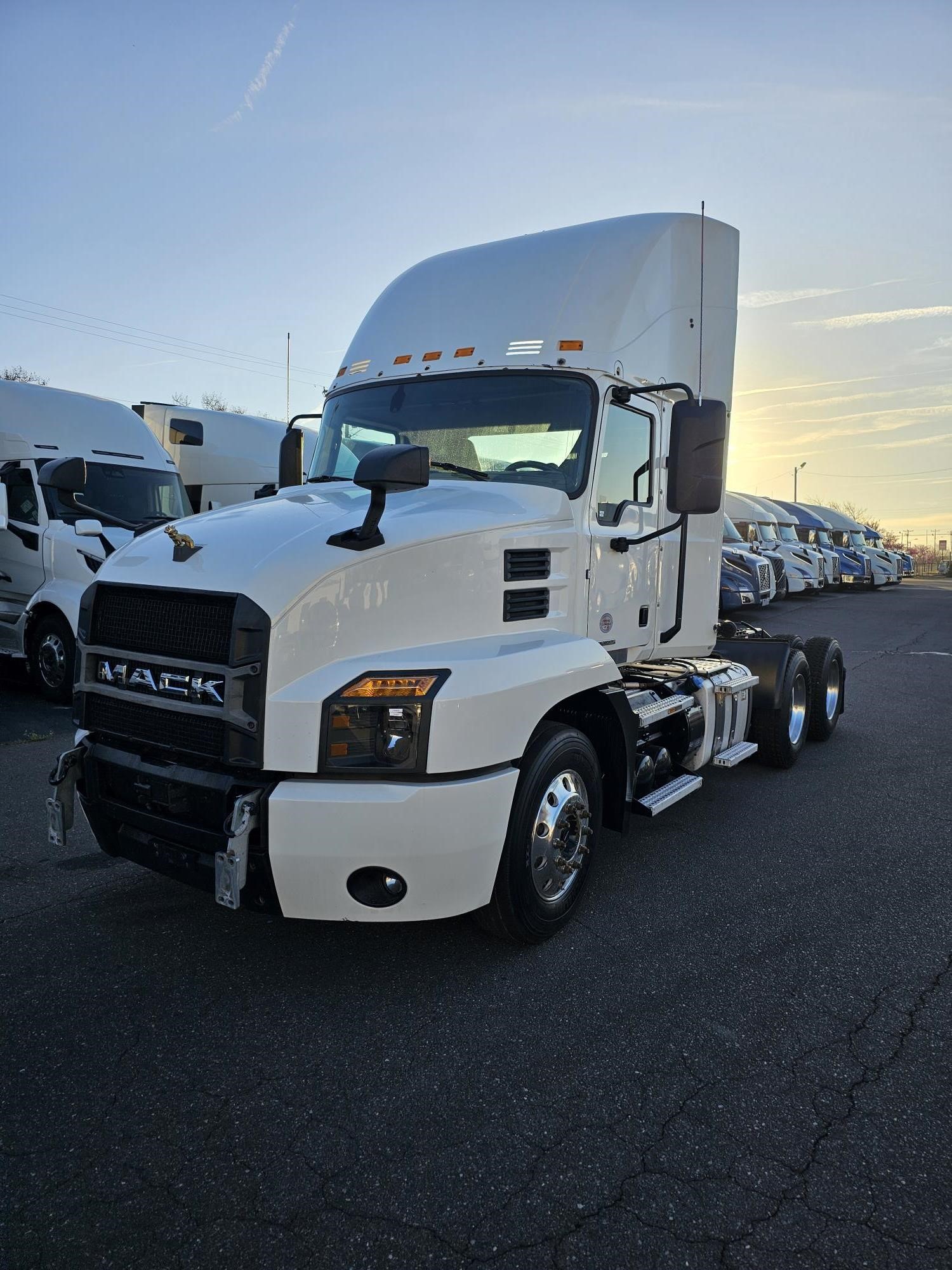 2020 MACK ANTHEM 64T - image 1 of 6