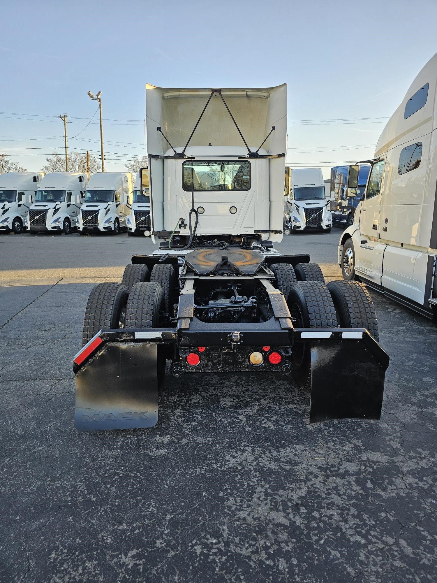 2020 MACK ANTHEM 64T - image 3 of 6