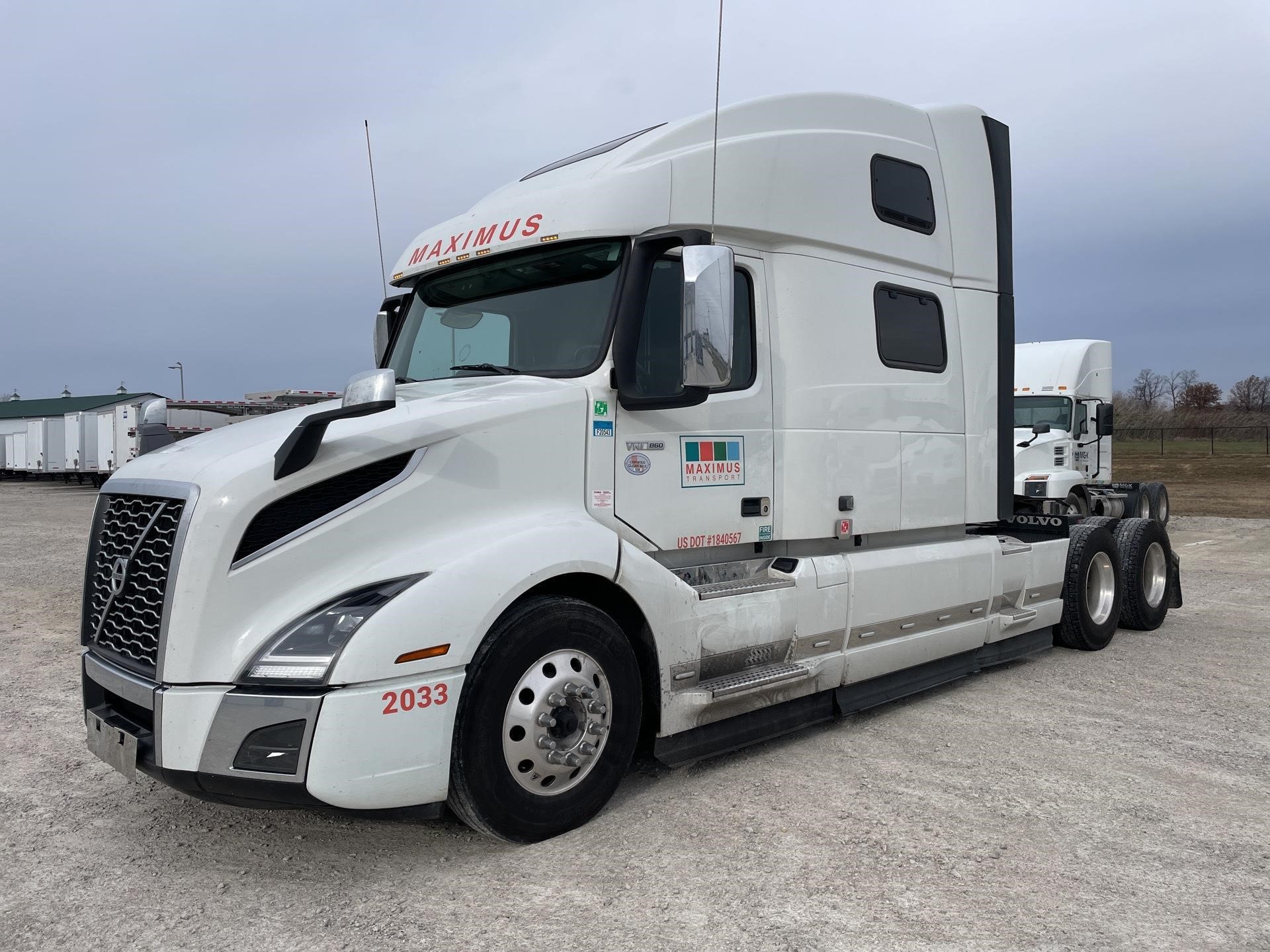 2024 VOLVO VNL64T860 - image 1 of 6