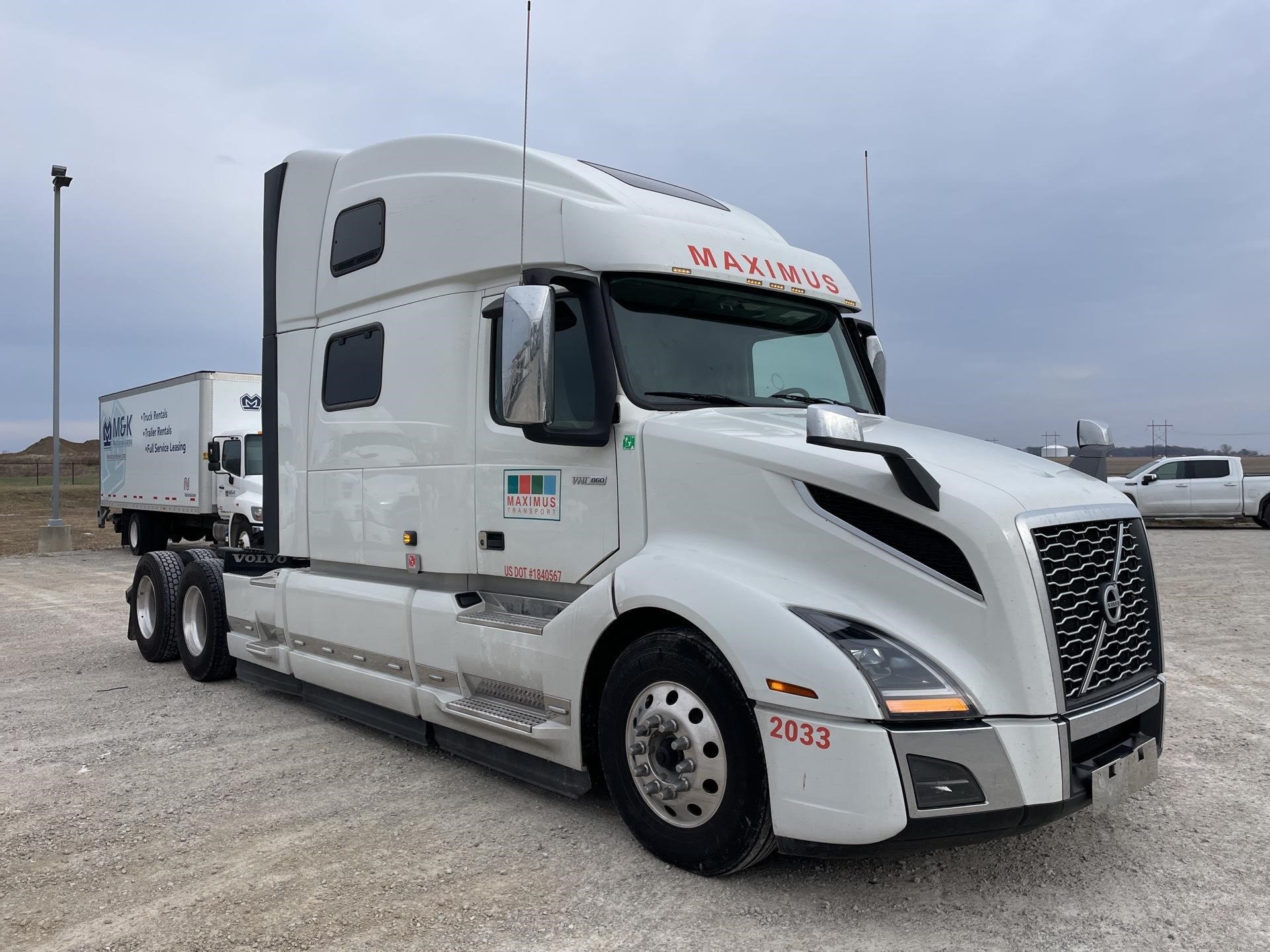 2024 VOLVO VNL64T860 - image 2 of 6