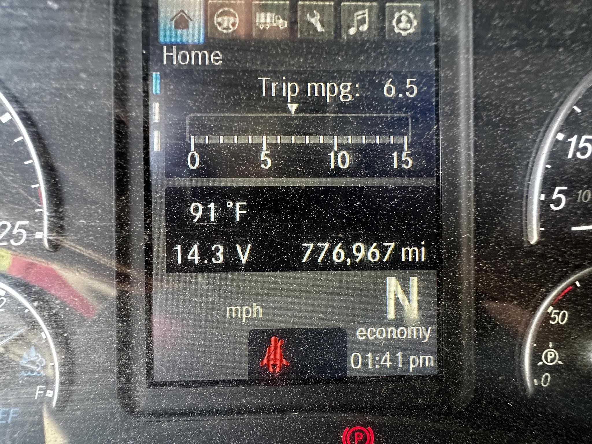 2020 FREIGHTLINER CASCADIA 126 - image 5 of 6