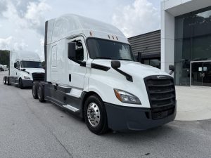 2020 FREIGHTLINER CASCADIA 126 9053642893