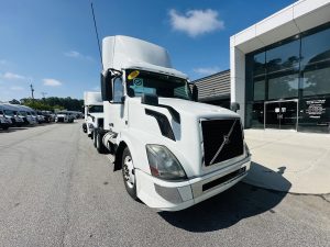 2018 VOLVO VNL64T300 9054711591